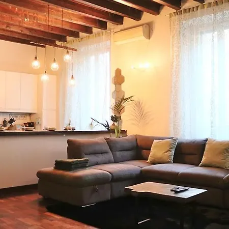 Ampia Casa In Corso Buenos Aires, 6min Dal Duomo Apartment